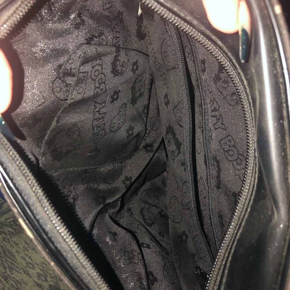 Purse - Picture 3 of 4